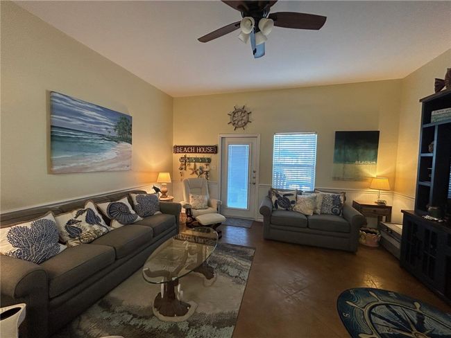 UNIT-211 - 2212 State Highway 361, Townhouse with 4 bedrooms, 4 bathrooms and null parking in Port Aransas TX | Image 5