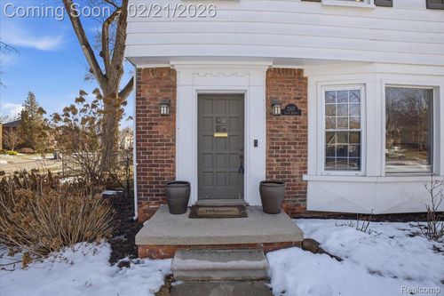 2307 Lloyd Ave, Royal Oak, MI, 48073-3850 | Card Image