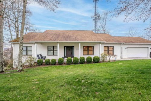 2002 White Oak Drive, Morgantown, WV, 26505 | Card Image