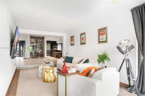 63 Sw 31st Rd, Miami, FL, 33129 | Card Image