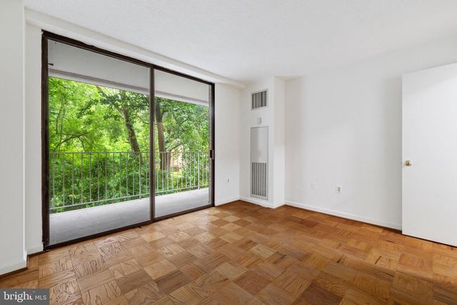APT-3C - 2100 Washington Ave, Condo with 3 bedrooms, 2 bathrooms and null parking in Silver Spring MD | Image 24