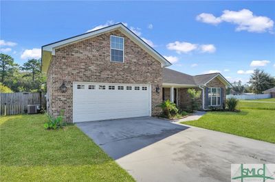 1000 Miles Crossing, House other with 3 bedrooms, 2 bathrooms and null parking in Hinesville GA | Image 2