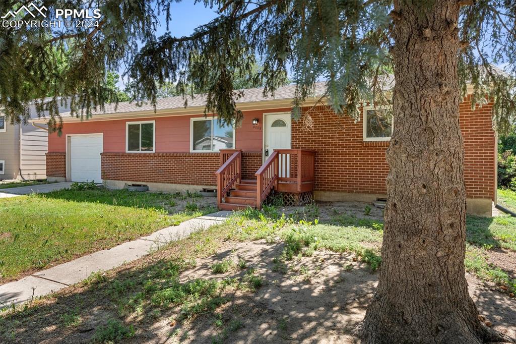 Fosdick Dr, Colorado Springs, CO 80909