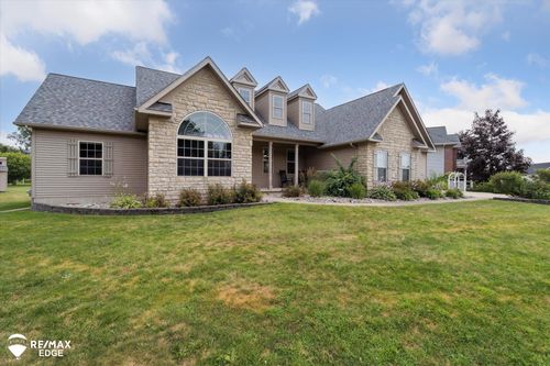 6399 Coconut Ct, Grand Blanc, MI, 48439-8591 | Card Image