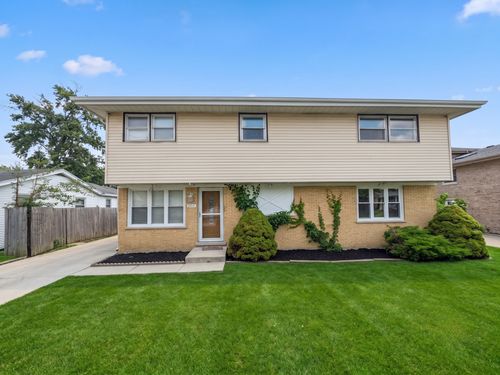 5711 W 87th Pl, Oak Lawn, IL, 60453-1203 | Card Image