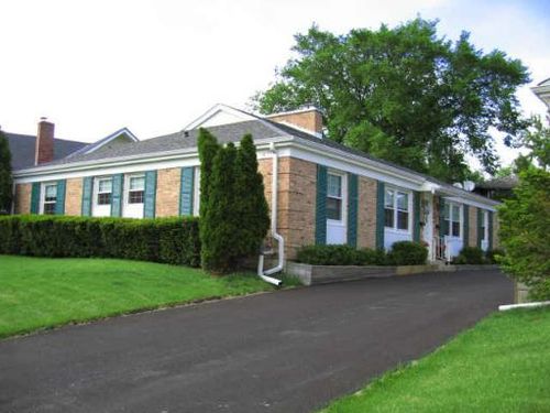 47-47 Washington Cir, Lake Forest, IL, 60045-2453 | Card Image