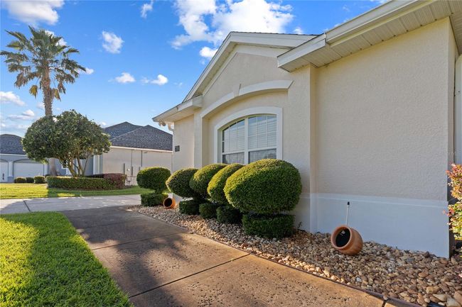 7351 Spring Mountain Ln, House other with 5 bedrooms, 4 bathrooms and null parking in YALAHA FL | Image 4