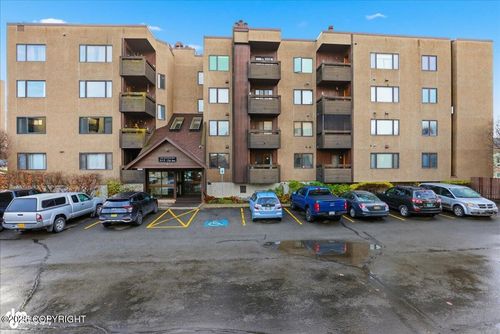 unit-247-315 E 12th Ave, Anchorage, AK, 99501-6520 | Card Image