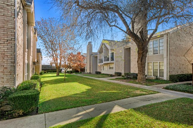 Well maintained community. | Image 17