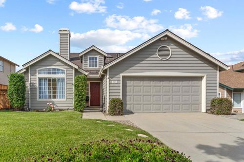 789 Danbury St, Salinas, CA, 93906-4805 | Card Image