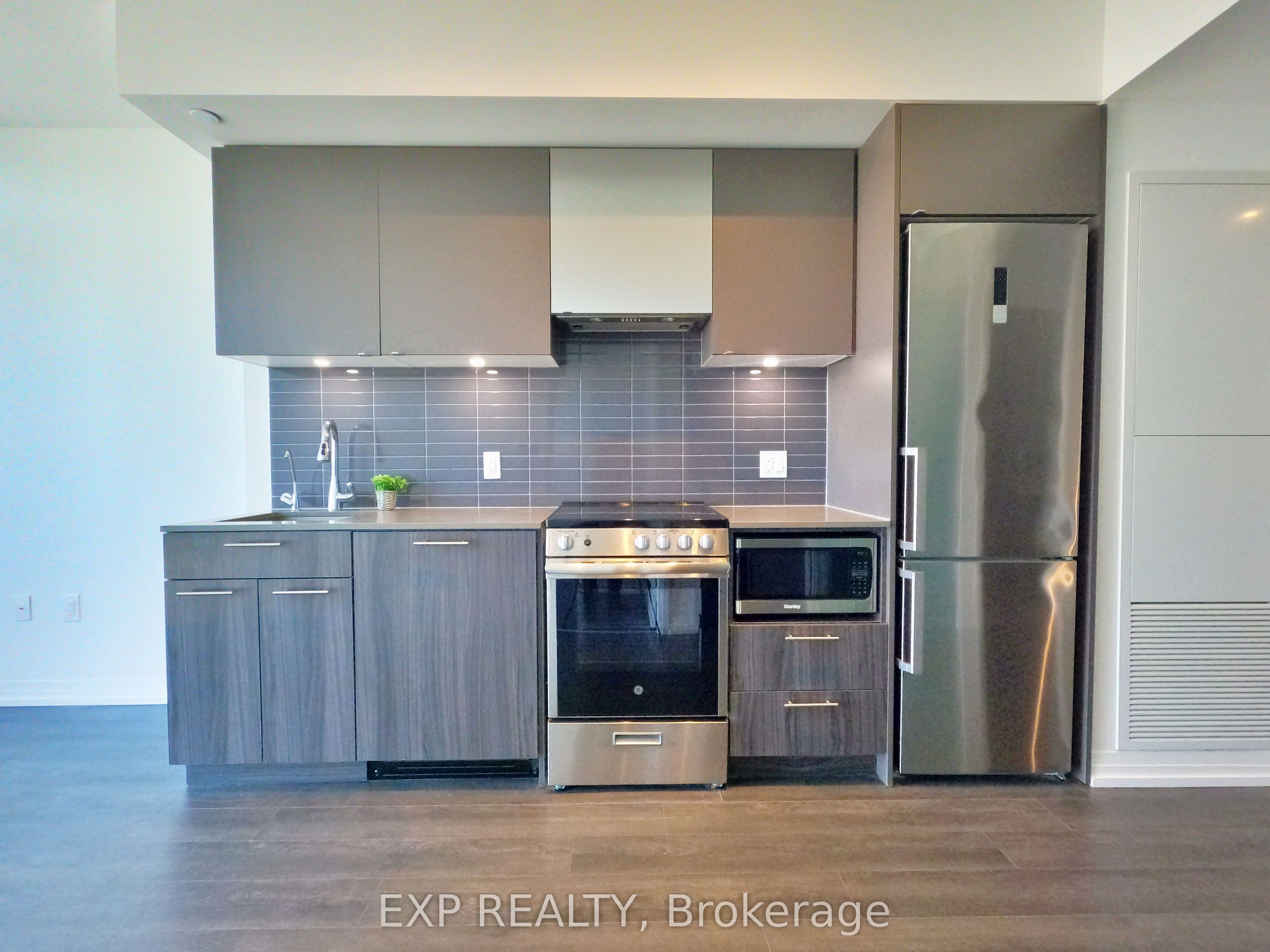 Residential Lease in Toronto C08 3