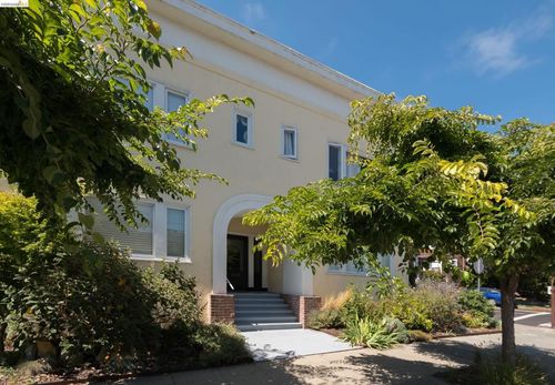 2-2525 Ashby Pl, Berkeley, CA, 94705-2338 | Card Image