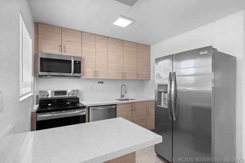 103-110 Se 2nd St, Hallandale Beach, FL, 33009-5654 | Card Image