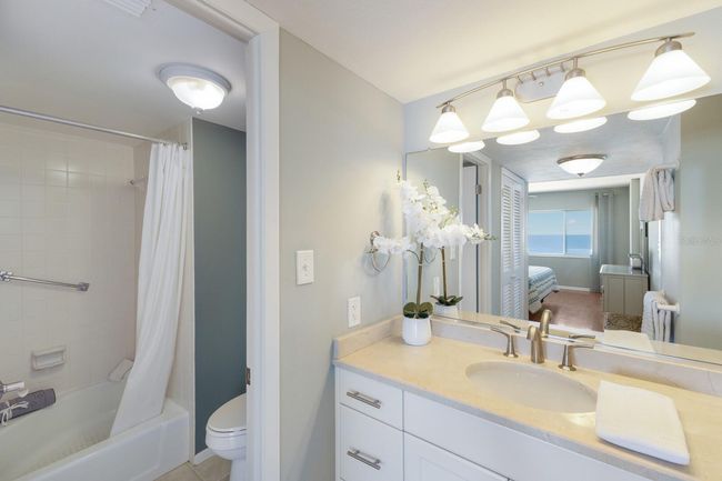 UNIT-204 - 5300 Gulf Dr, Condo with 2 bedrooms, 2 bathrooms and null parking in Holmes Beach FL | Image 38