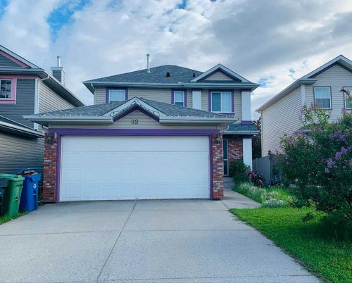 92 Somerset Manor Sw, Calgary, AB, T2Y3V8 | Card Image