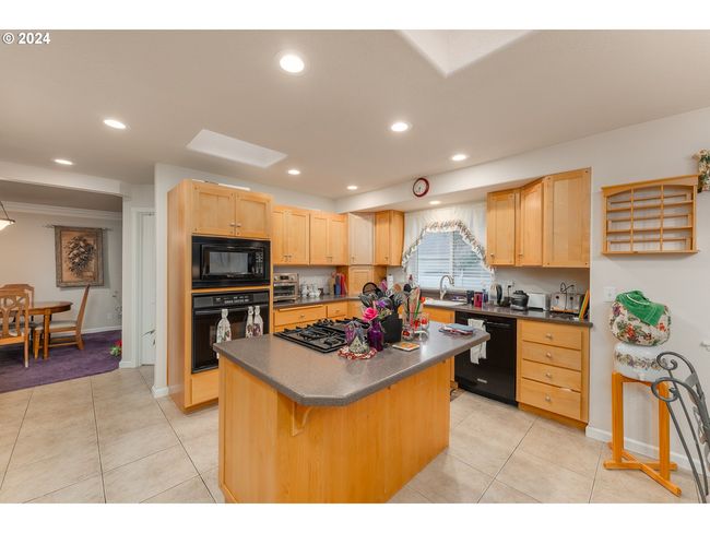 217 Christopher Ct, House other with 3 bedrooms, 2 bathrooms and 2 parking in Winchester OR | Image 7
