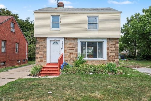 15603 Harvard Ave, Cleveland, OH, 44128-2043 | Card Image