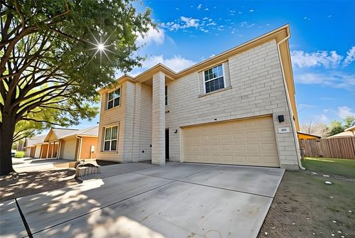 350 Carriage Way, Kyle, TX, 78640-5462 | Card Image