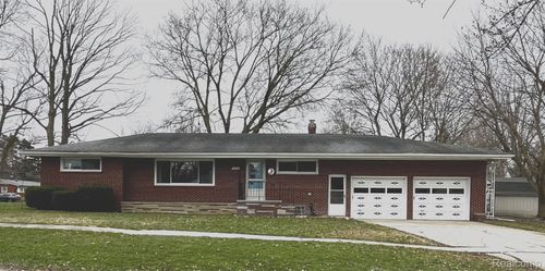 208 Mill St, Yale, MI, 48097-3436 | Card Image