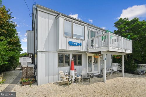 3 W 12th St, BARNEGAT LIGHT, NJ, 08006-1441 | Card Image