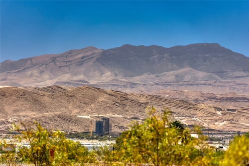 1641 Rockcrest Hills Ave, Henderson, NV, 89052-6897 | Card Image