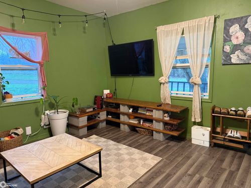 723 W Cass St, Osceola, IA, 50213-1518 | Card Image