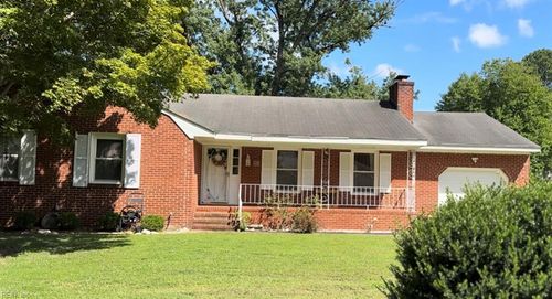 124 Yorkshire Dr, Yorktown, VA, 23693-3317 | Card Image