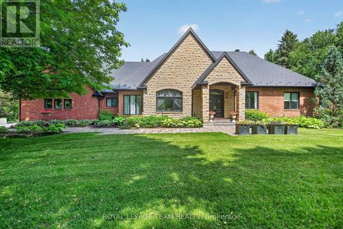 5849 Queenscourt Cres, Manotick, ON, K4M1K3 | Card Image