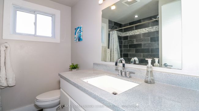 51 Christie Cres, House other with 4 bedrooms, 2 bathrooms and 4 parking in Barrie ON | Image 24