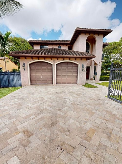 4501 Sw 10th St, Miami, FL, 33134-2560 | Card Image