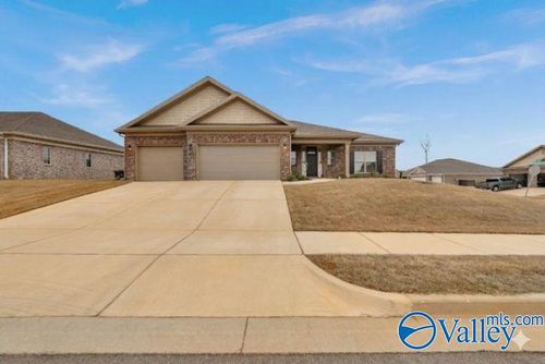 317 Elderwood Dr, Madison, AL, 35757-4701 | Card Image