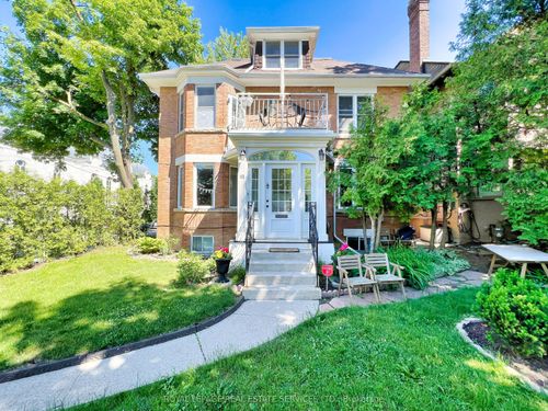 18 Shorncliffe Ave, Toronto, ON, M4V1T1 | Card Image