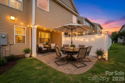 2748 Sawbridge Ln, Gastonia, NC, 28056-7581 | Card Image
