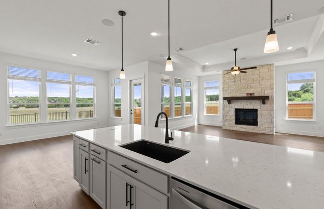 457 Tumbling Creek Run, House other with 3 bedrooms, 4 bathrooms and 3 parking in Kyle TX | Image 7