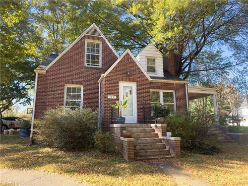 110 Harris Ave, Elkin, NC, 28621-3216 | Card Image