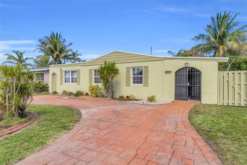 921 N 31st Ct, Hollywood, FL, 33021-5508 | Card Image