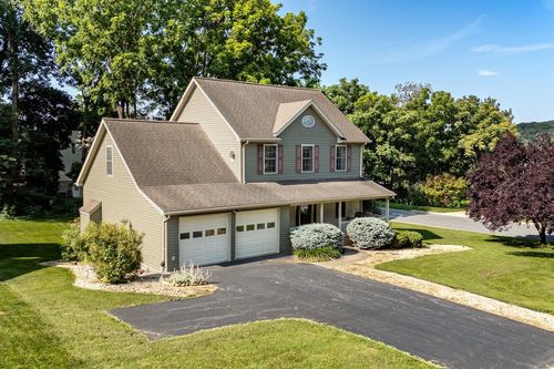 4039 Cannery Woods Dr, BRIDGEWATER, VA, 22812-1246 | Card Image