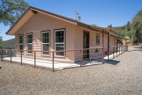 20505 Coalinga Rd, Paicines, CA, 95043-9749 | Card Image