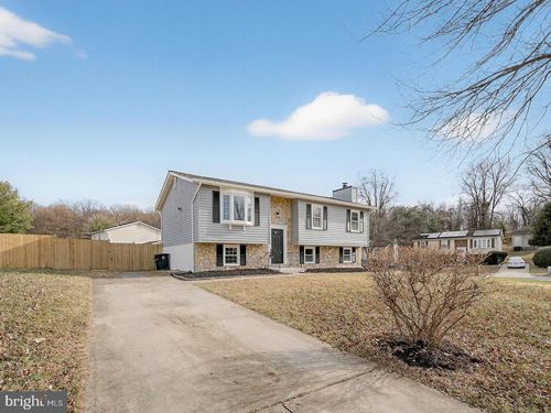 201 Royal Oak Cir, Hyattsville, MD, 20785-4862 | Card Image