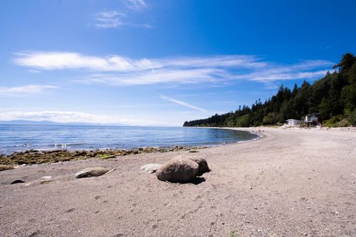 1618 Ocean Beach Espl, Gibsons, BC, V0N1V5 | Card Image