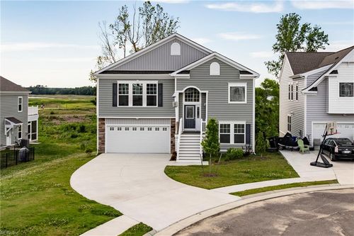 105 Corcoran Ln, Suffolk, VA, 23434-8695 | Card Image