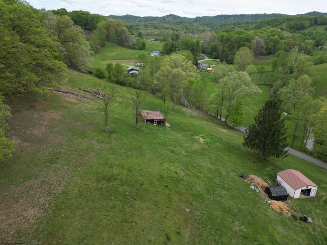 10401 Skin Creek Rd, House other with 4 bedrooms, 3 bathrooms and 3 parking in Horner WV | Image 44