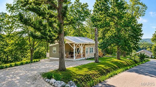 8895 Victoria Ln, French Village, MO, 63036 | Card Image