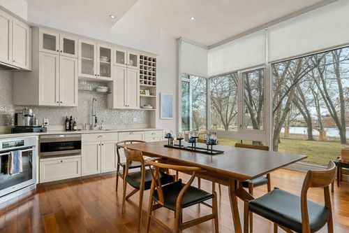 210-975 Memorial Dr, Cambridge, MA, 02138-5793 | Card Image