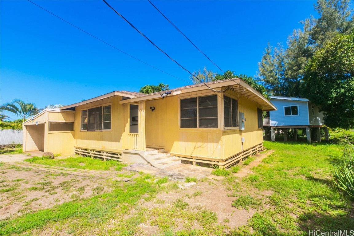 Moua St, Waianae, HI 96792
