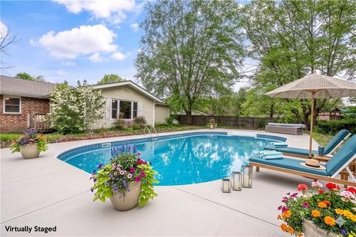 2105 Carnes Dr, Springdale, AR, 72762-1536 | Card Image