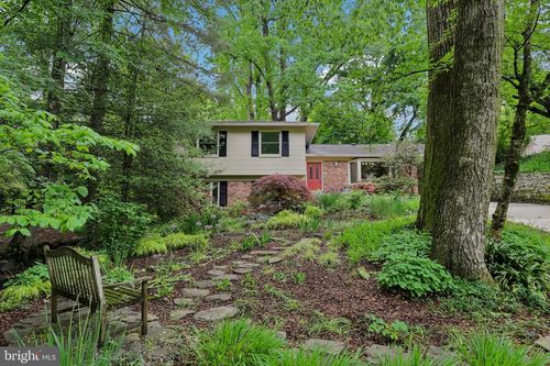 3512 Woodbine St, CHEVY CHASE, MD, 20815-4039 | Card Image