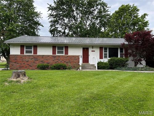 316 Loomis Ln, Carlinville, IL, 62626-9115 | Card Image