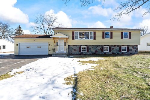 30 Green Acre Ln, Gates, NY, 14624-1636 | Card Image