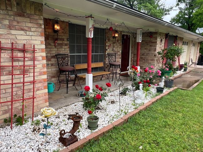 View of covered porch | Image 17